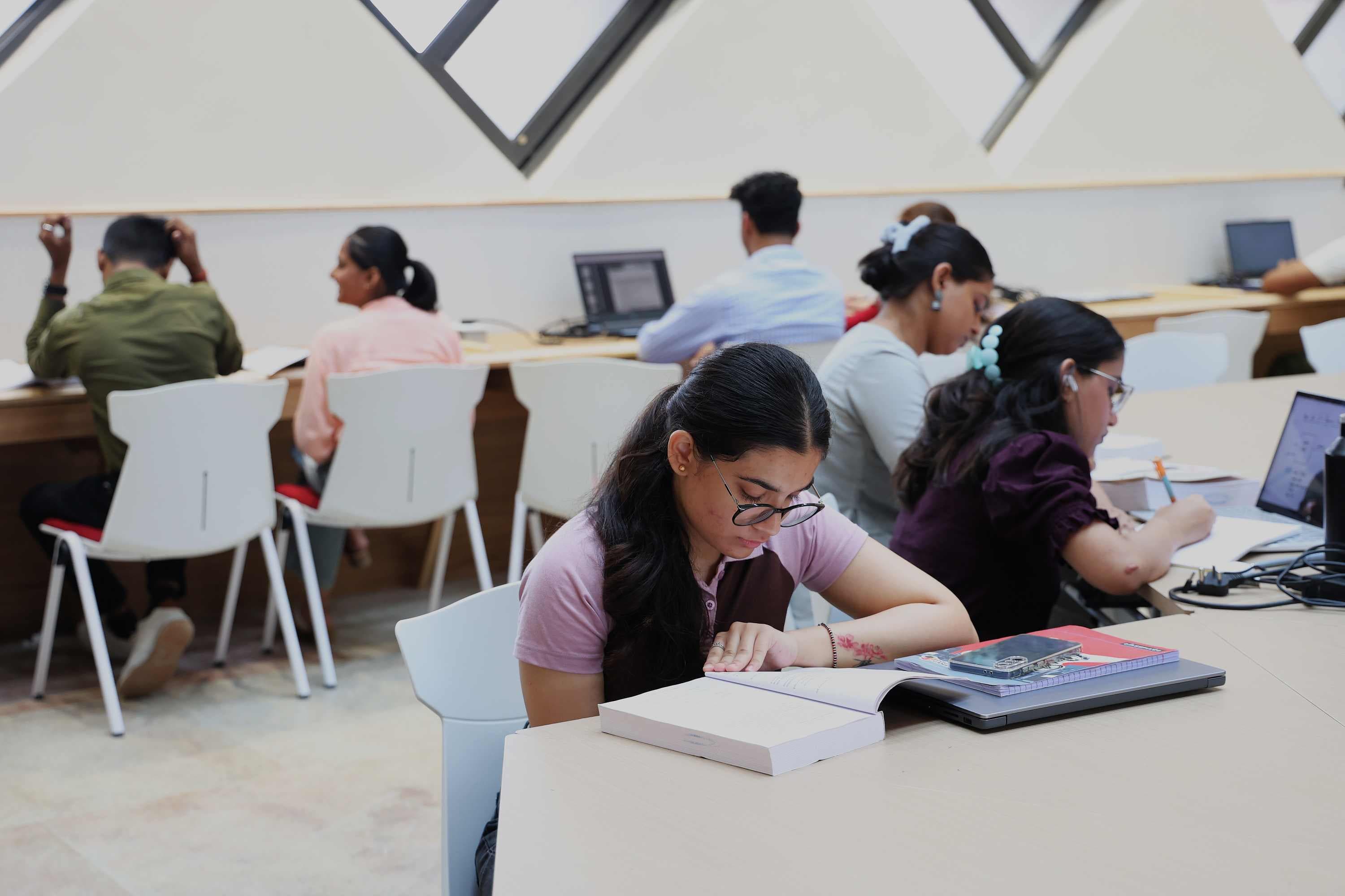 Chandigarh University Lucknow Library photo 16