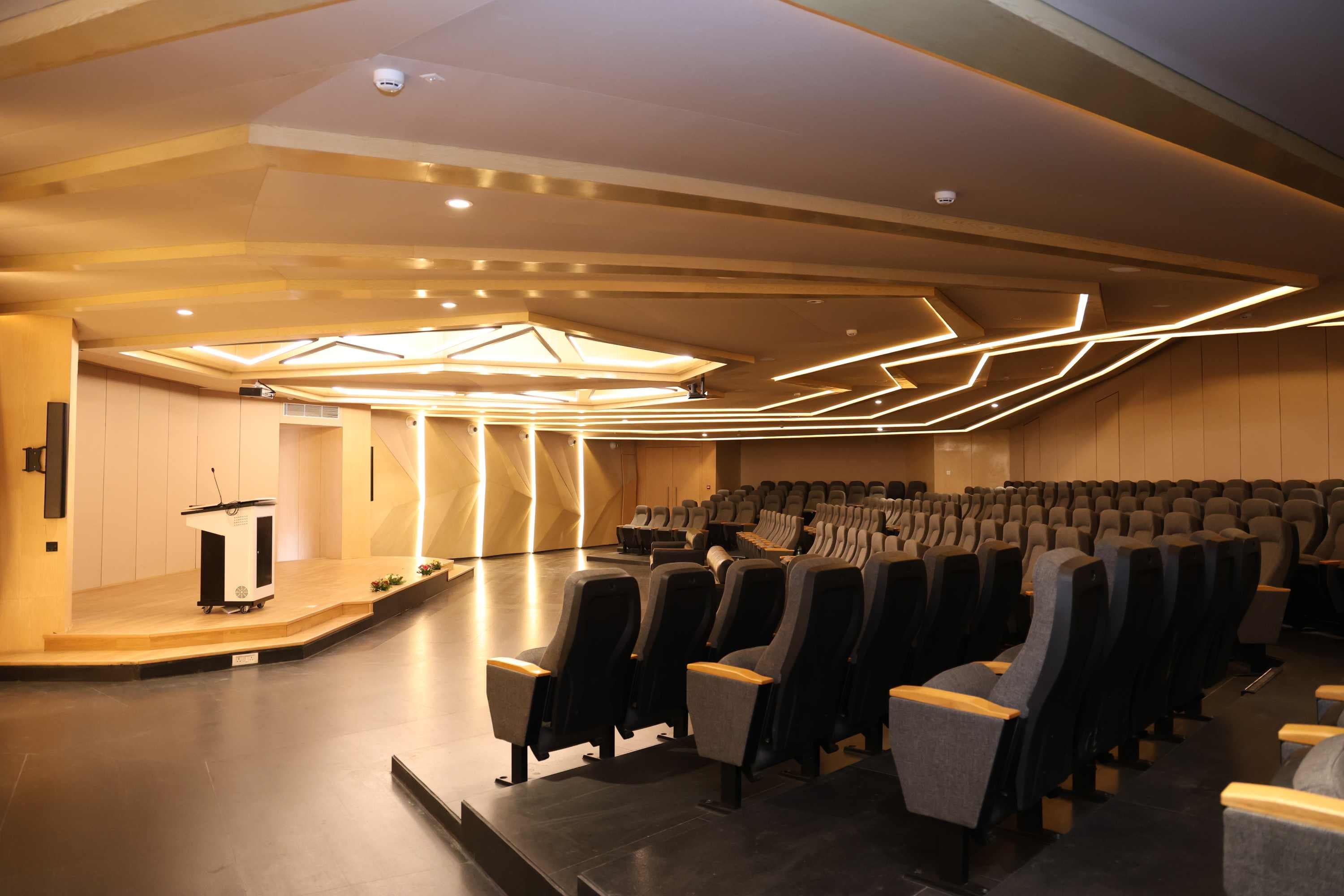 Chandigarh University Lucknow Seminar Hall photo 2