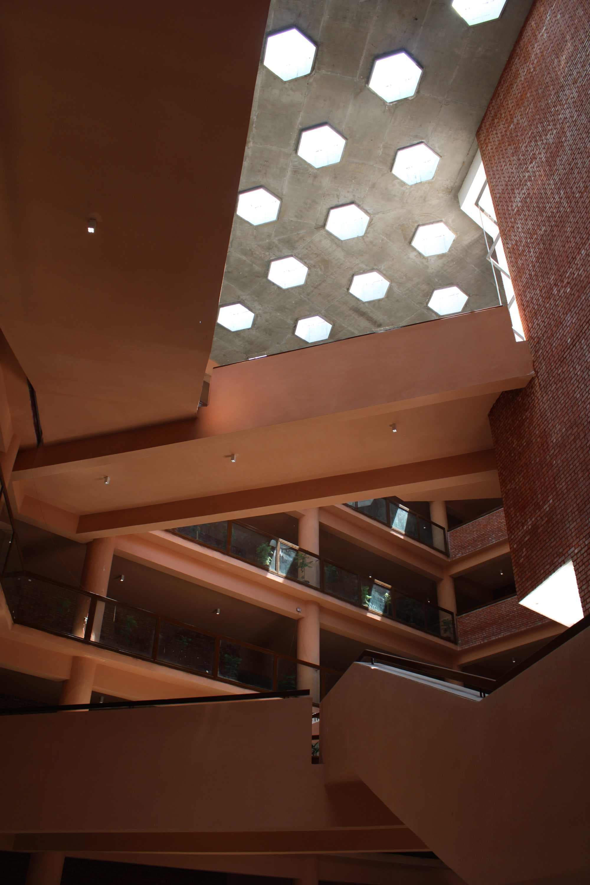 Chandigarh University Lucknow Stairs photo 10