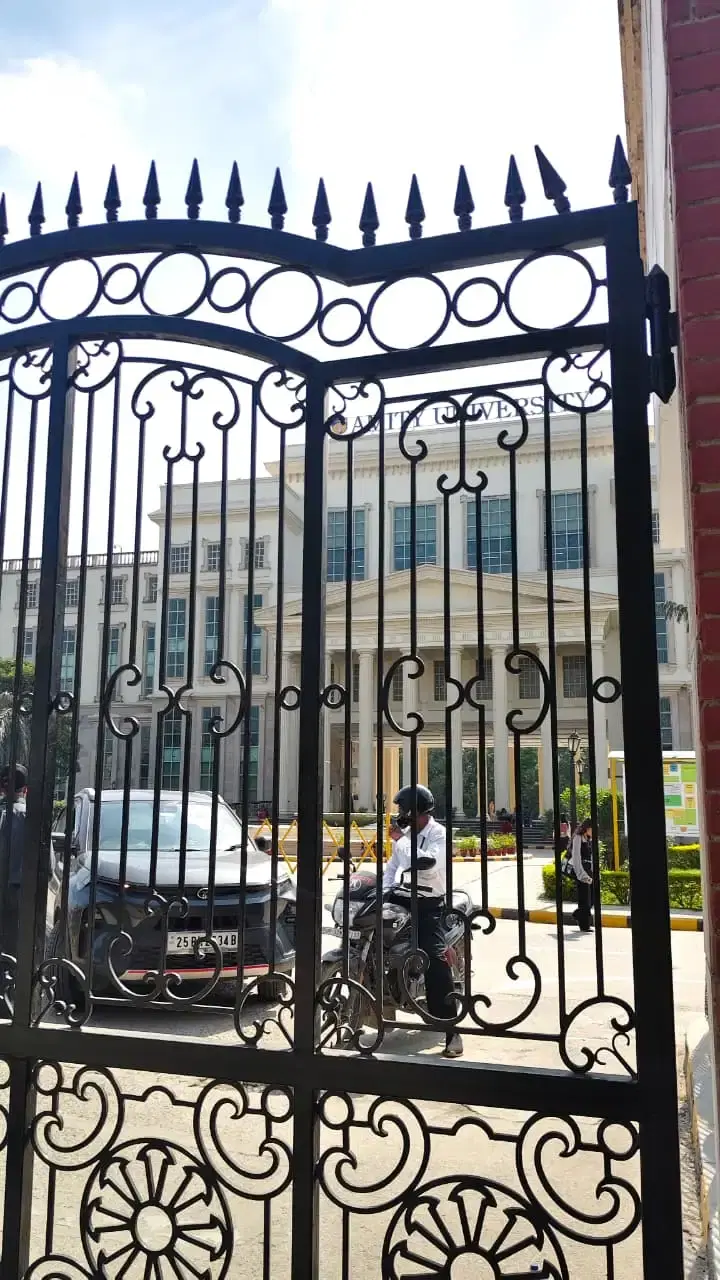 Amity University Lucknow Academic Building photo 8