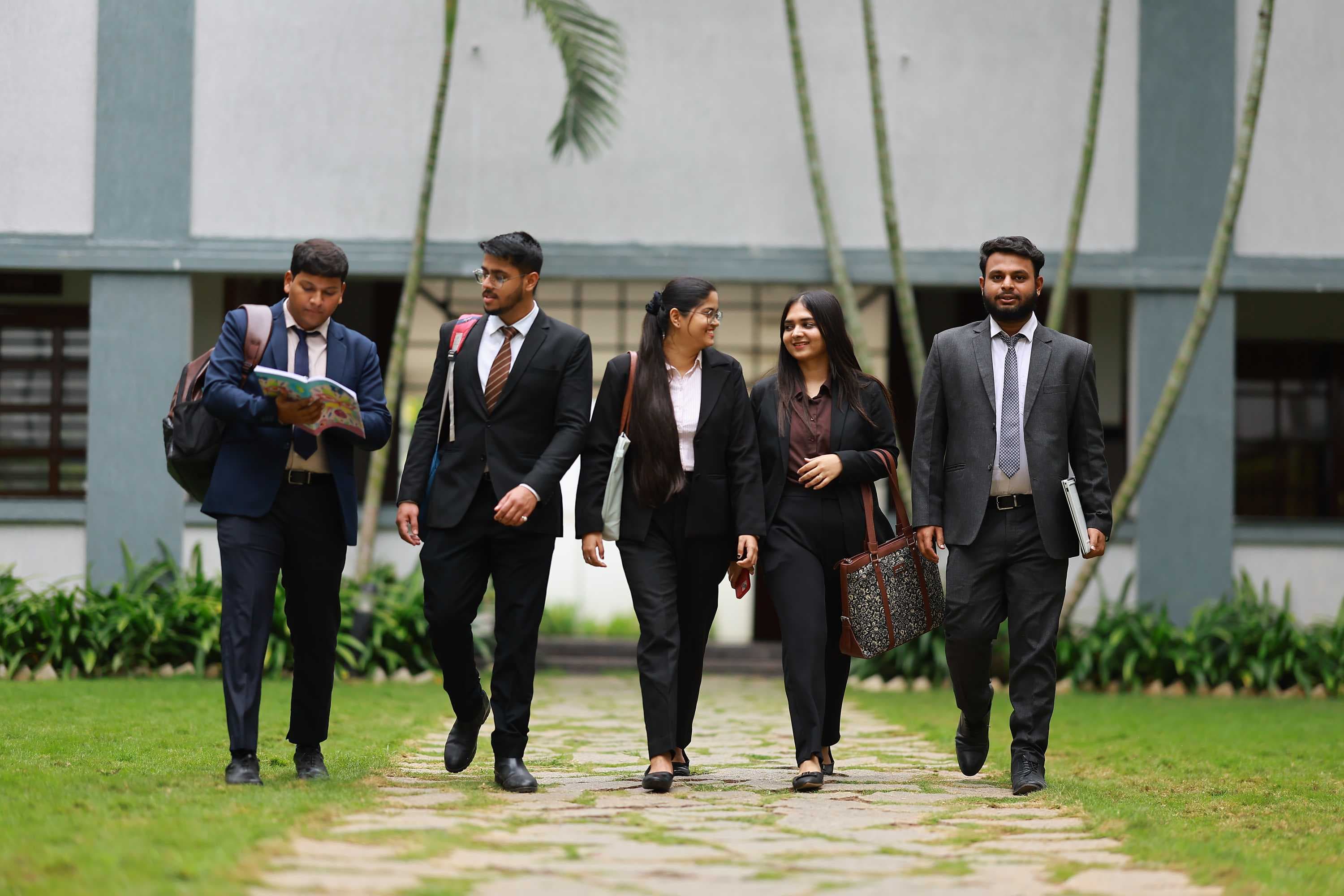 XIME Bangalore Students Pictures photo 37