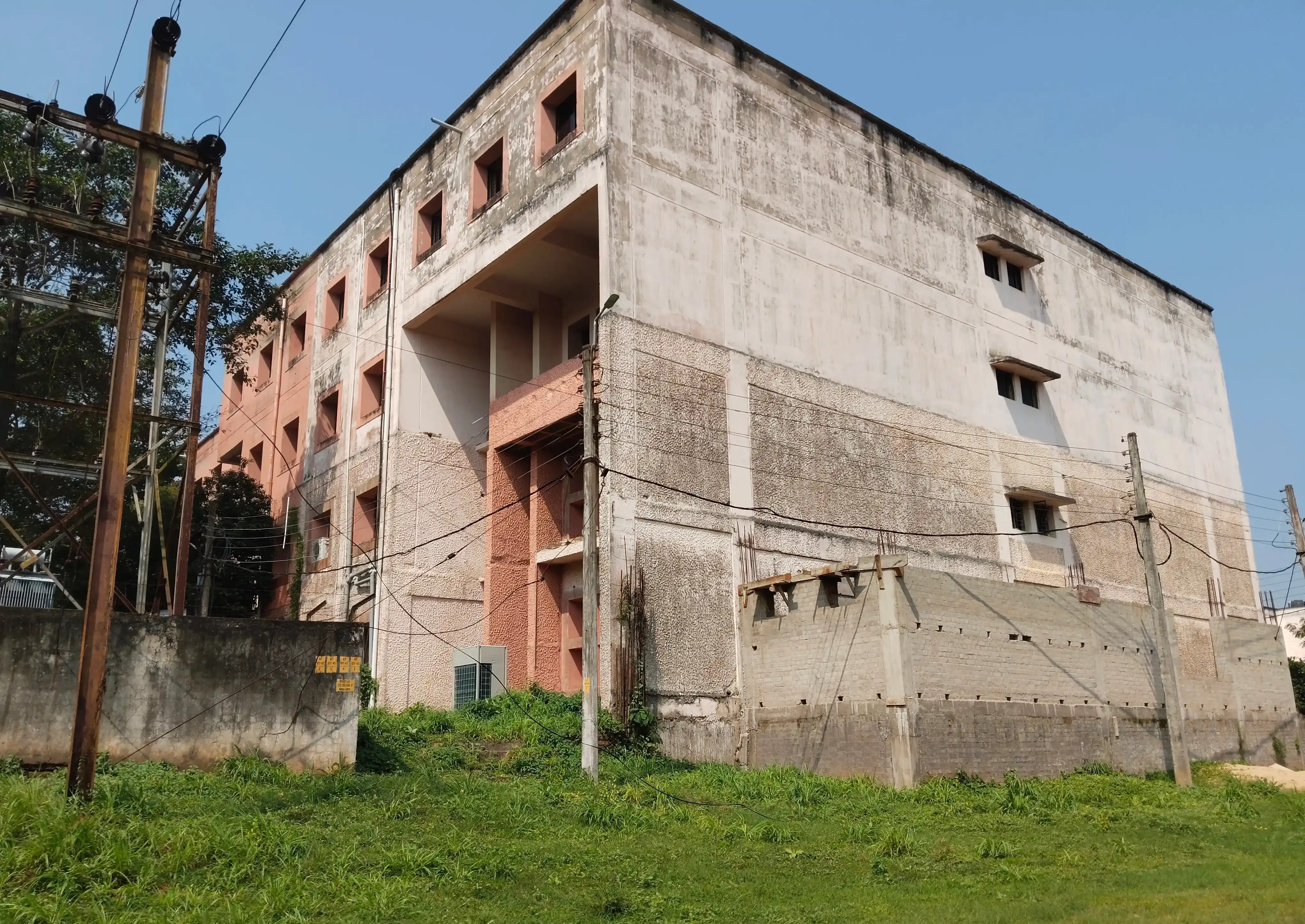 OUTR Academic Building photo 16