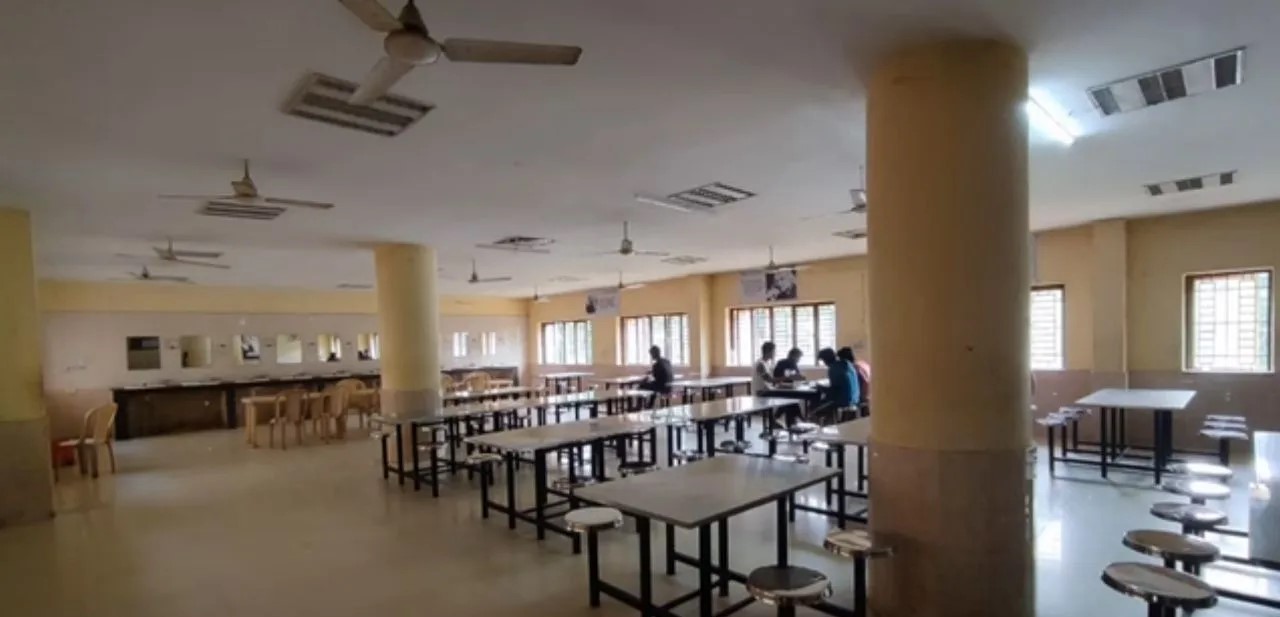 OUTR Hostel photo 2