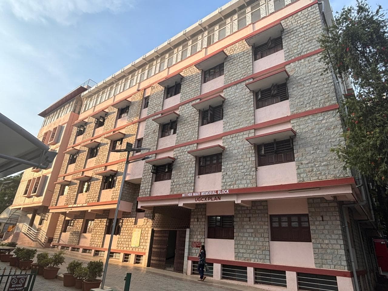 Mount Carmel College Autonomous Hostel and Mess photo 3