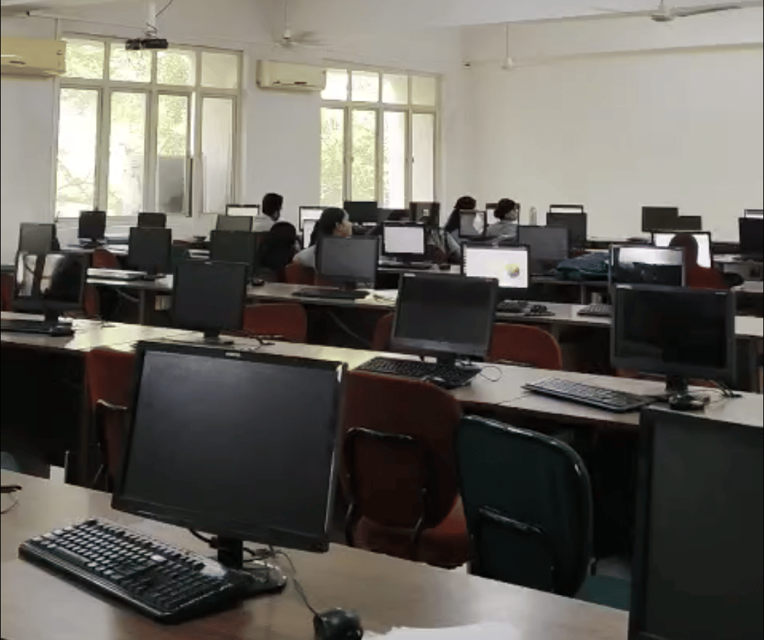 ITM SLS Baroda University Academic photo 6