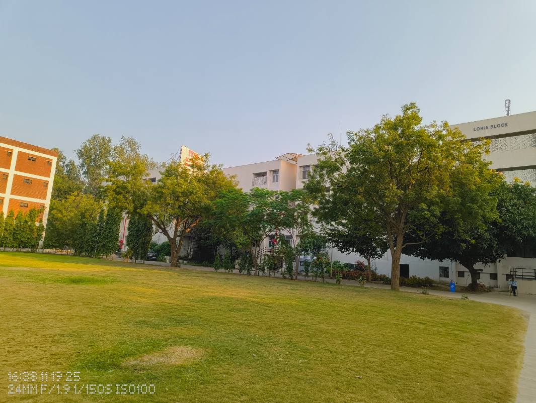 ITM SLS Baroda University, Vadodara College campus photo 37
