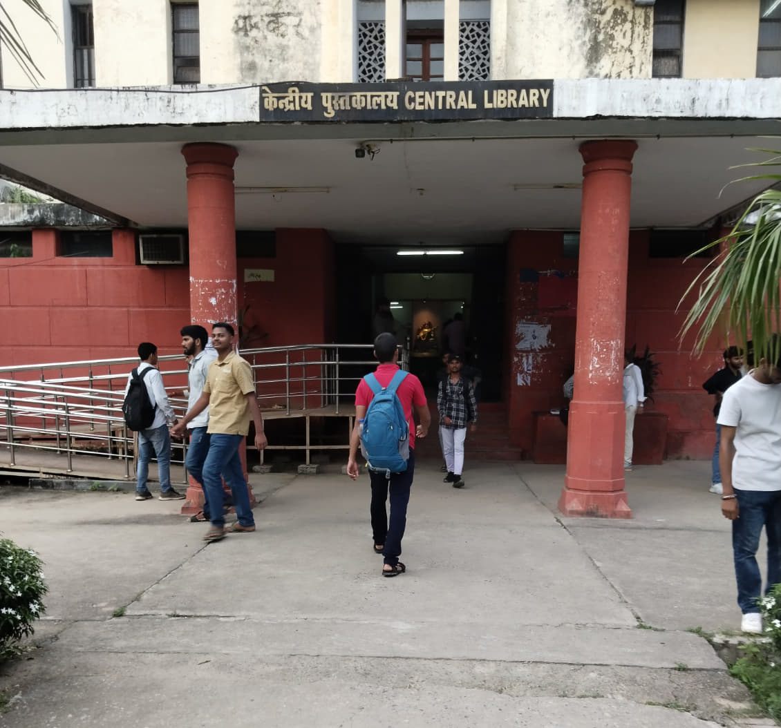 Allahabad University Academic Building photo 14