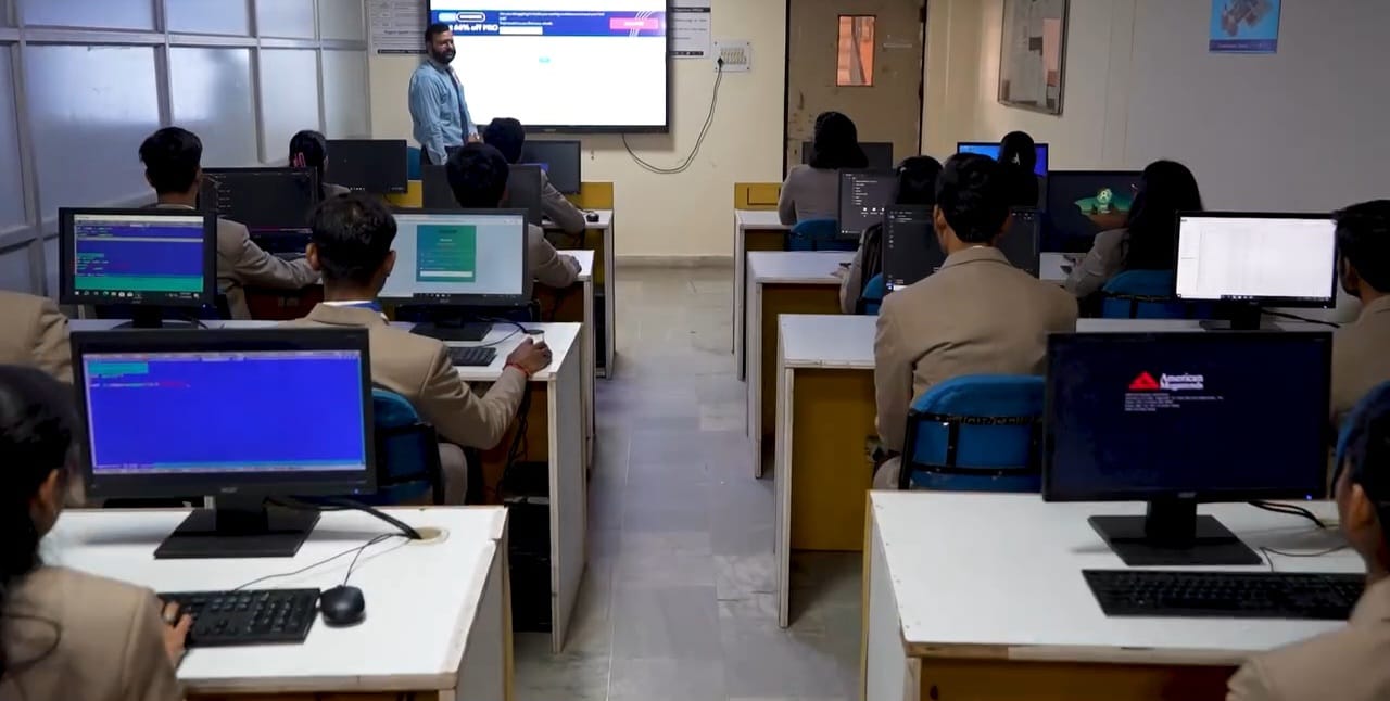 IIMT Greater Noida Academic photo 7