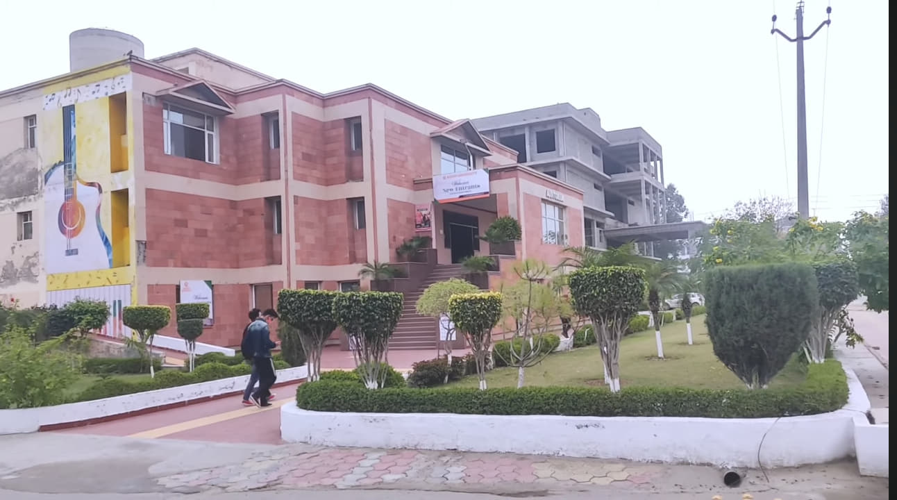 Adesh University Bathinda Campus photo 9