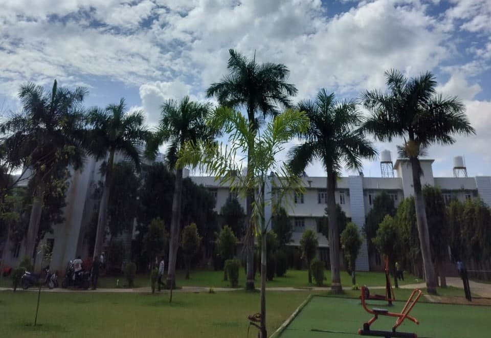 KLE Technological University Hubli campus photo 13