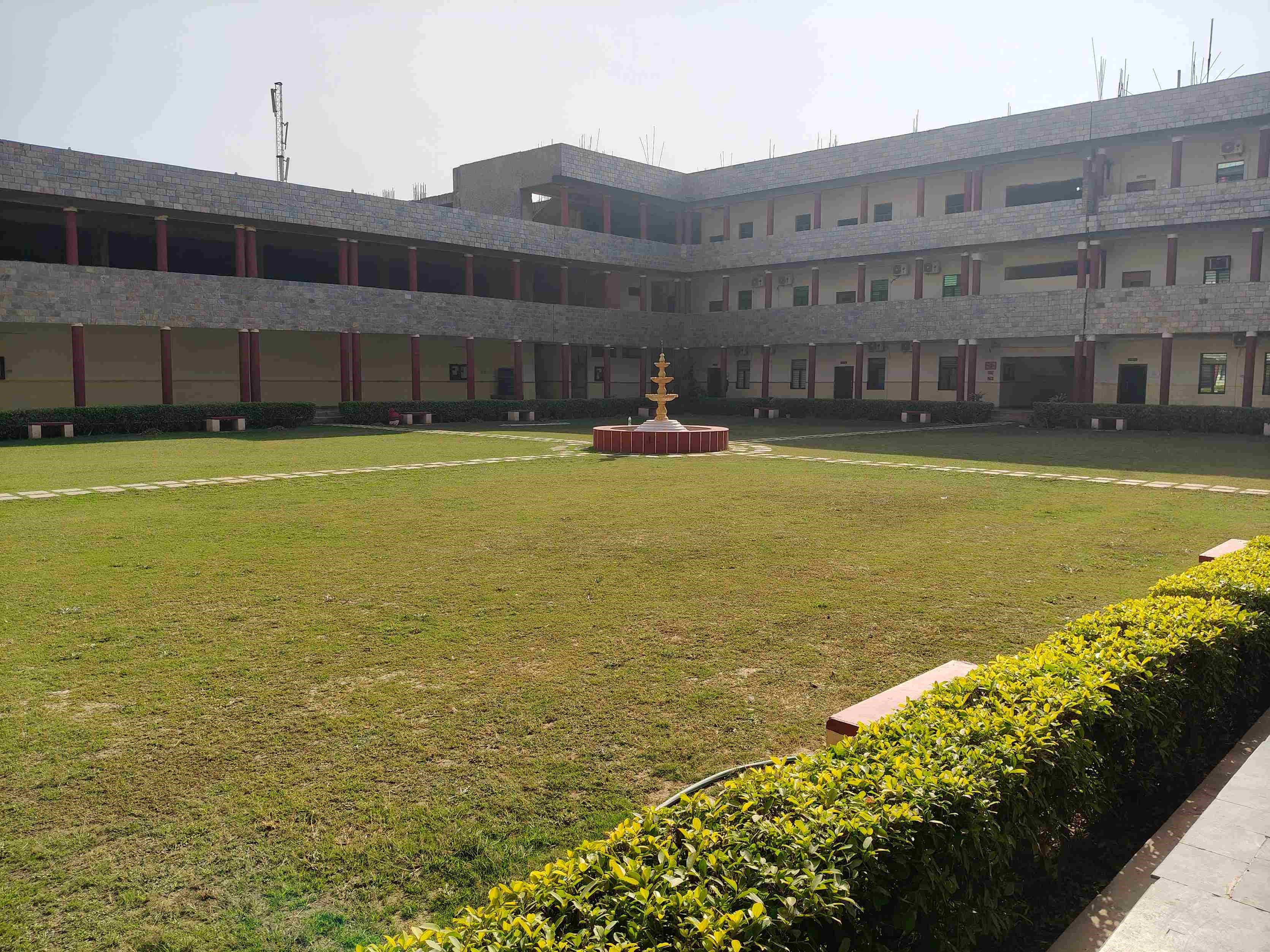 Dronacharya Group of Institutions Greater Noida Campus photo 9