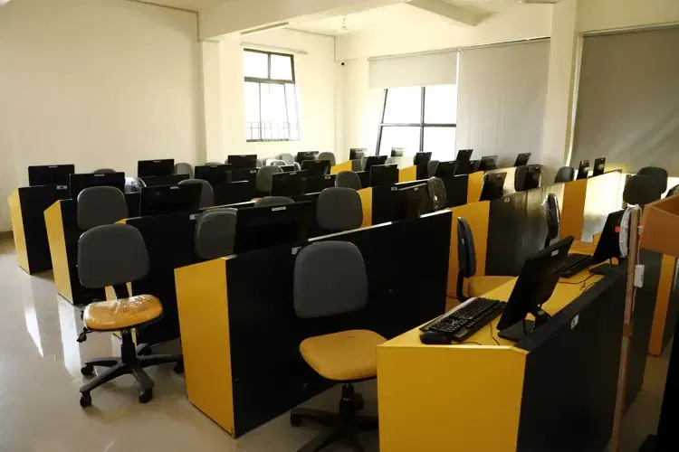 SAGE University Bhopal Academic Building photo 1