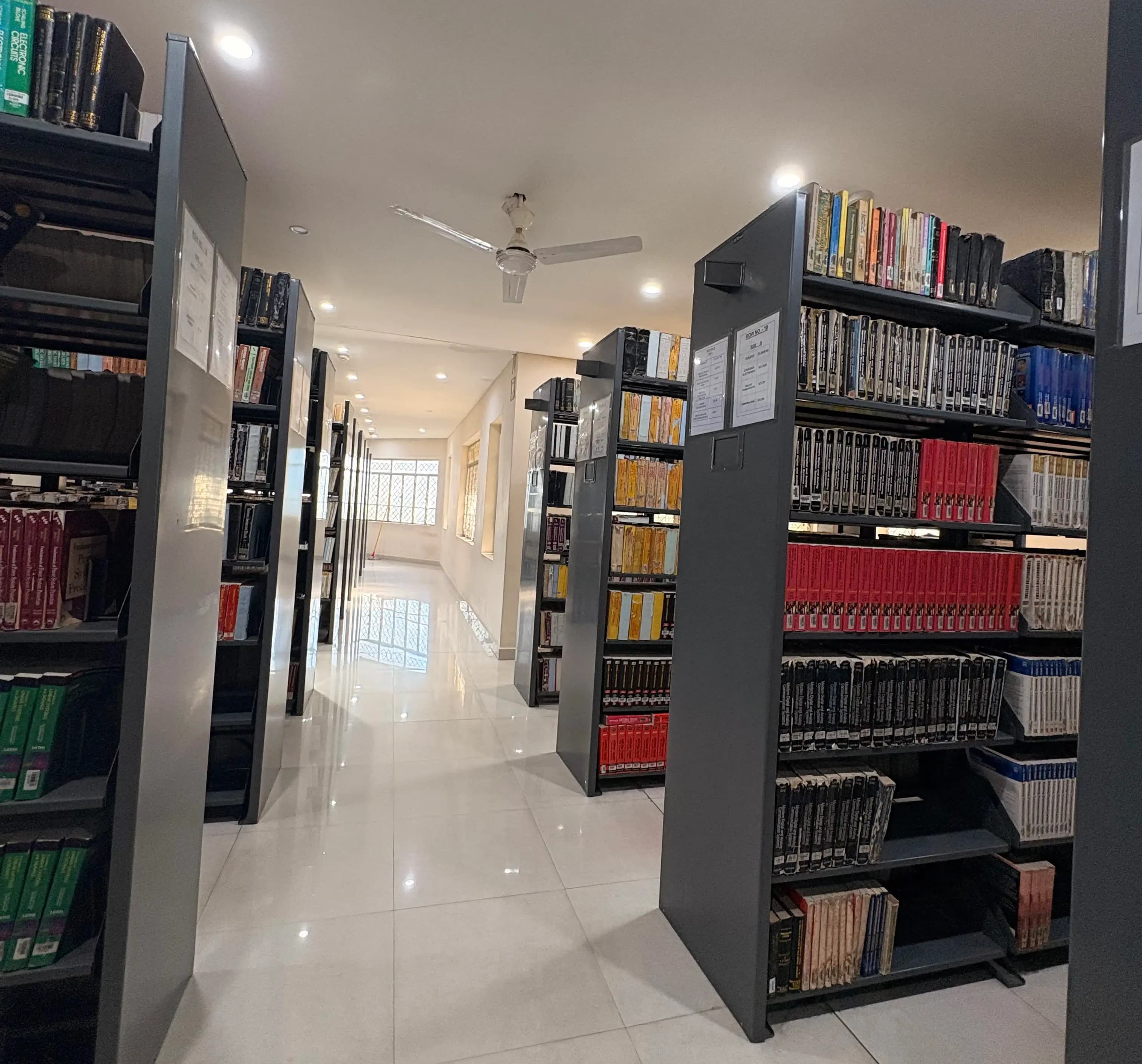 Ramdeobaba University Academic Building photo 11