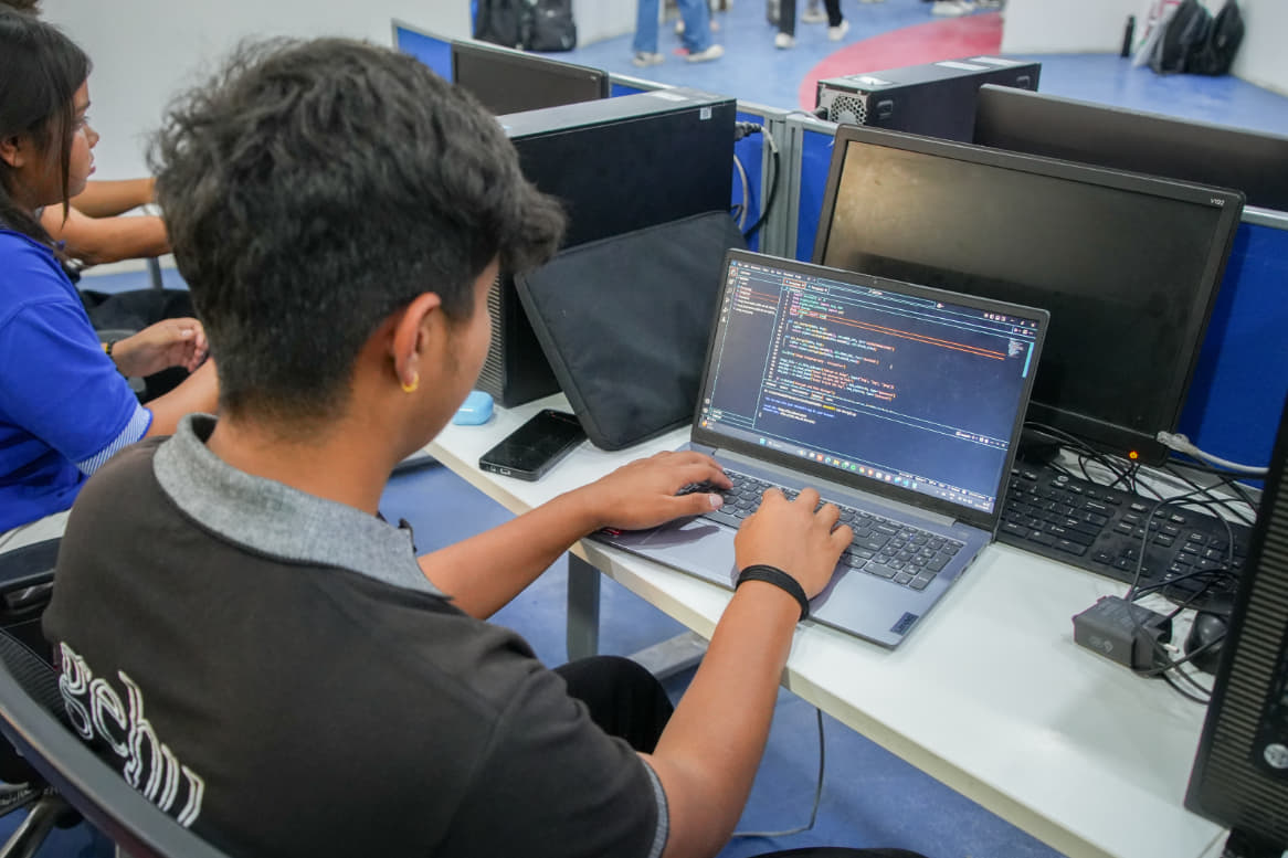 GEHU Dehradun Hack-o-Holic photo 1
