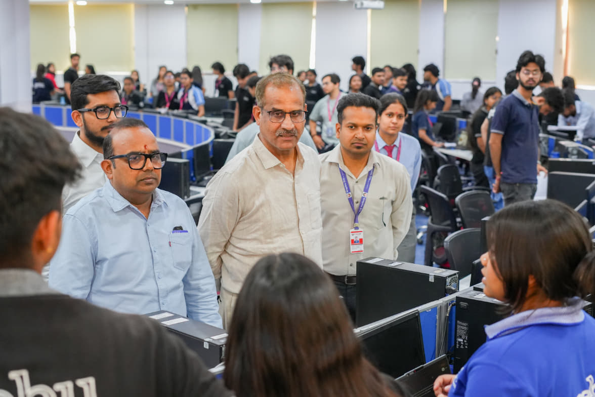 GEHU Dehradun Hack-o-Holic photo 12