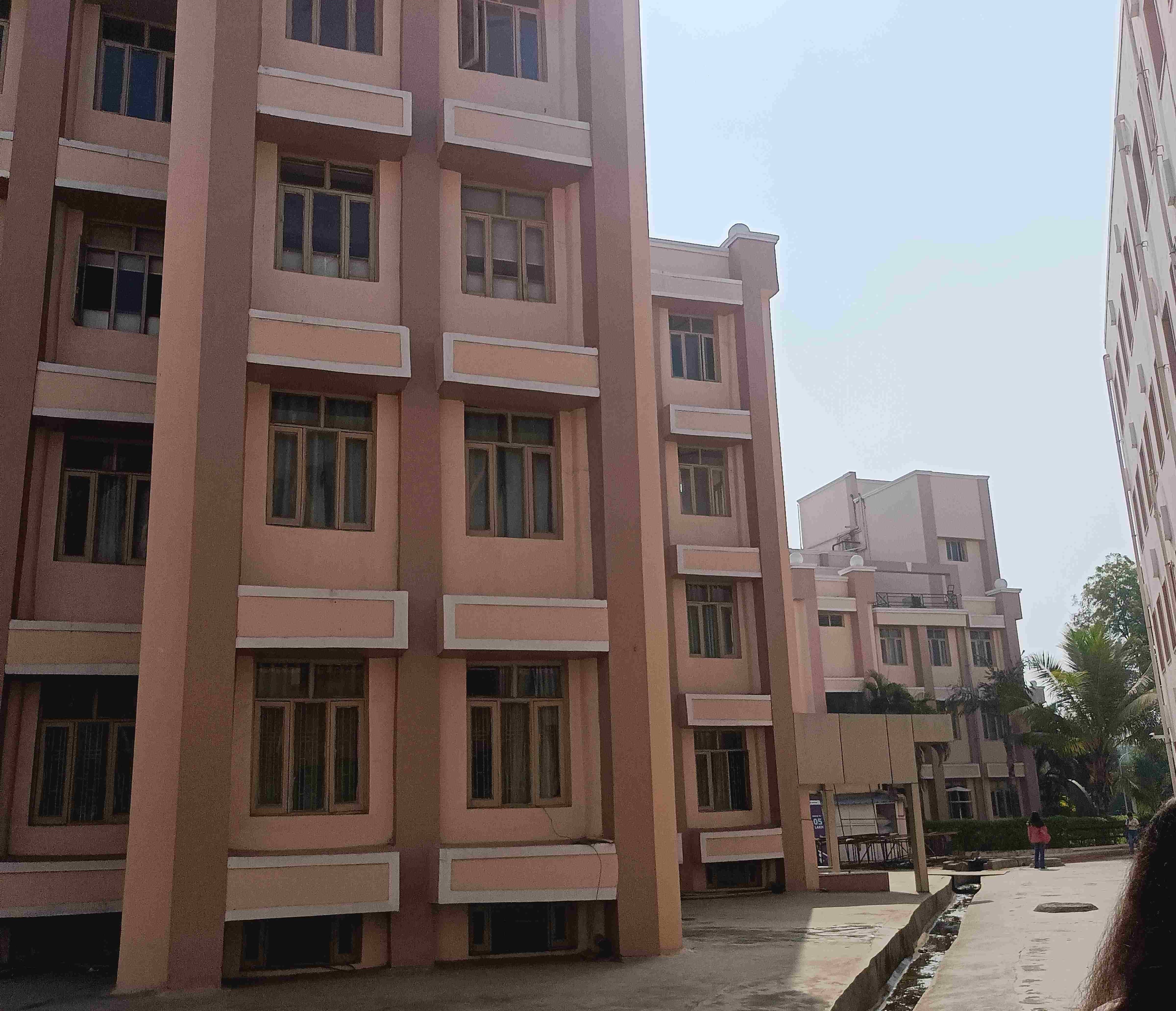 Parul University Academic Building photo 4