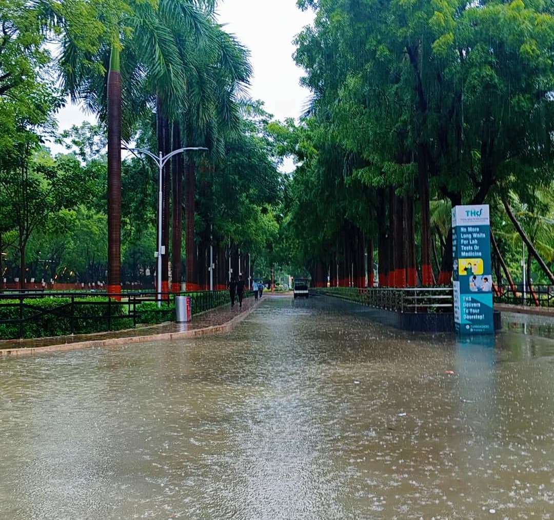 Parul University Academic Building photo 6