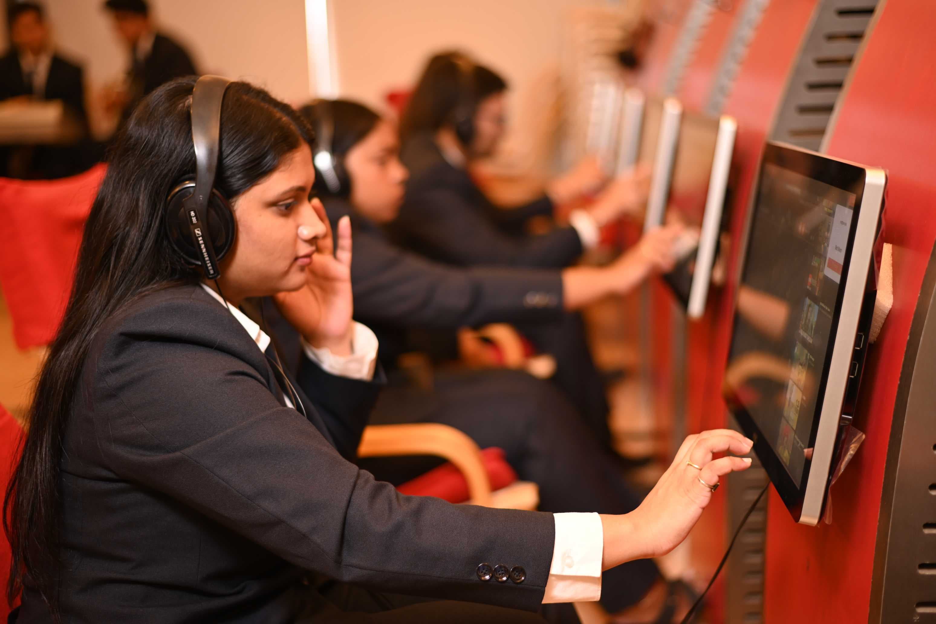 MET Centre for Insurance Training, Research and Development Mumbai Students photo 11
