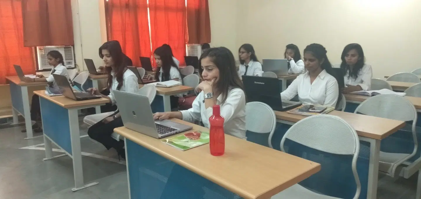 Accman Institute of Management Classroom photo 2