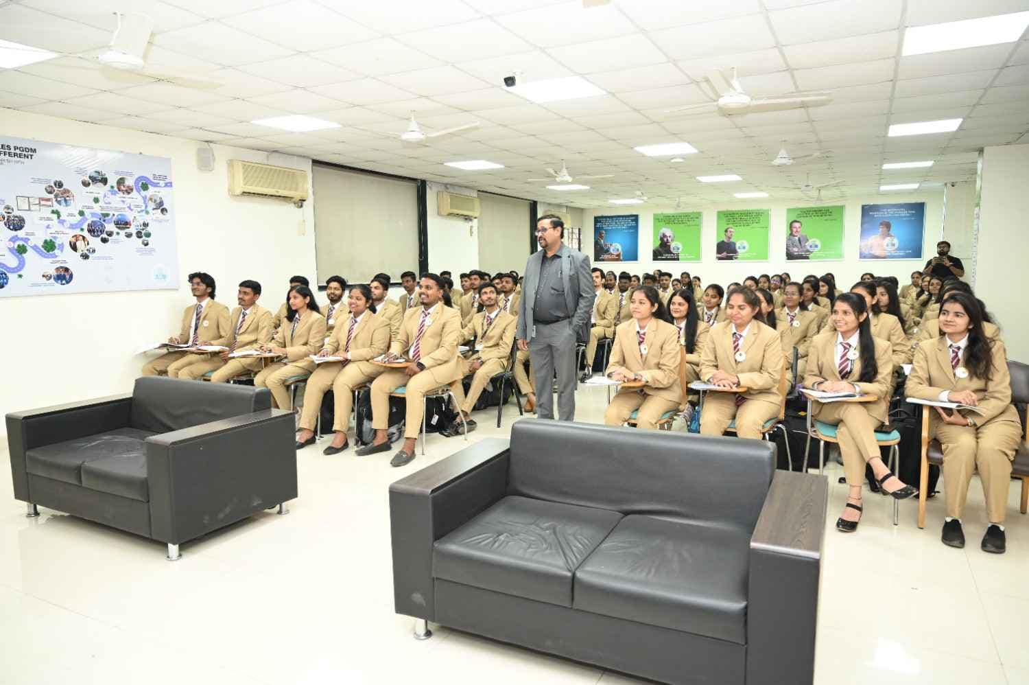 ASM's Institute of Business Management & Research Pune Classroom photo 1