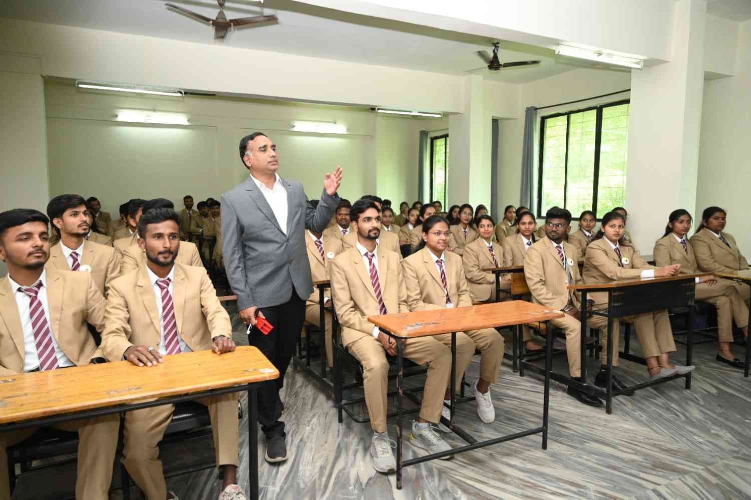 ASM's Institute of Business Management & Research Pune Classroom photo 8