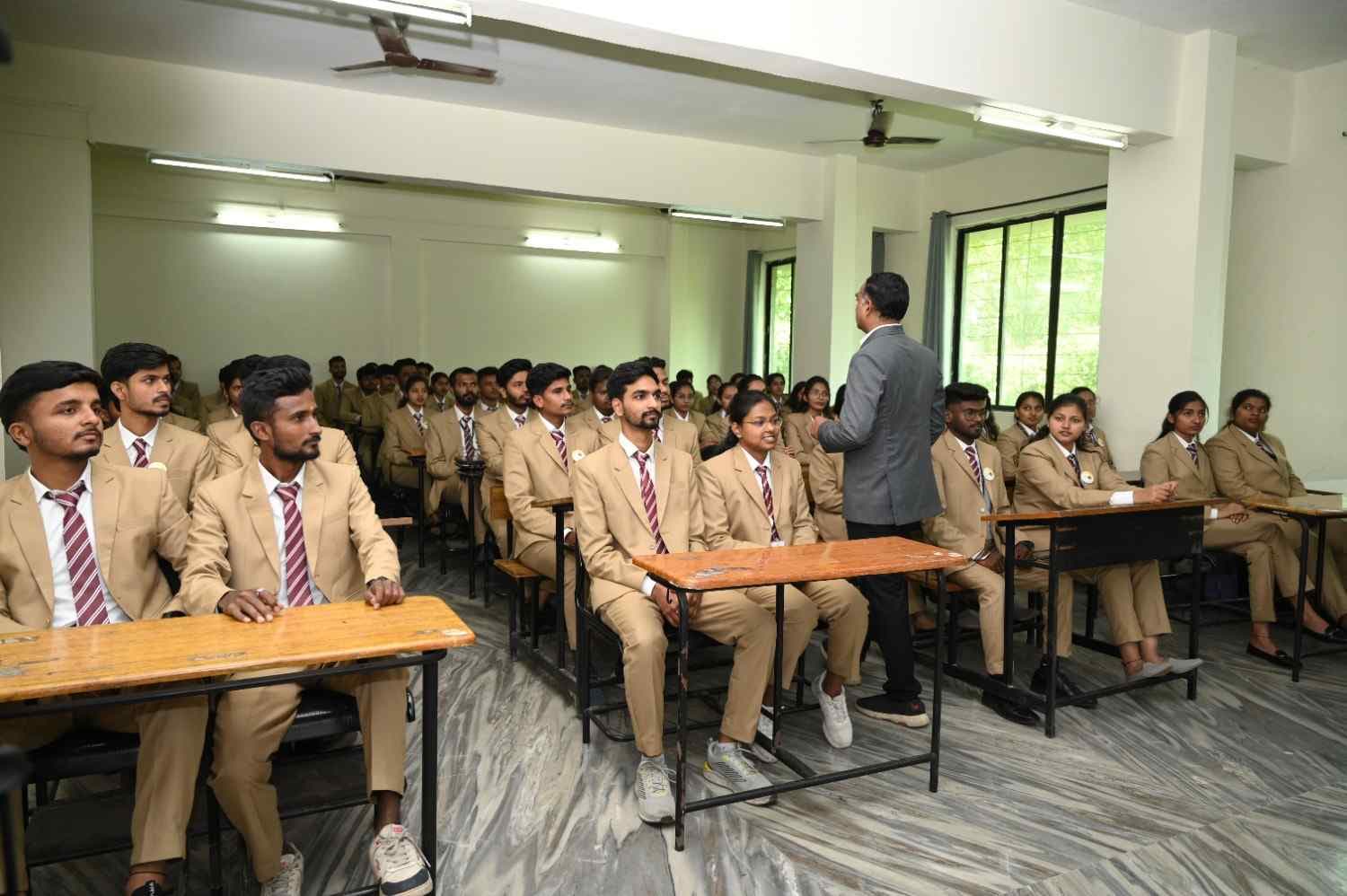 ASM's Institute of Business Management & Research Pune Classroom photo 10