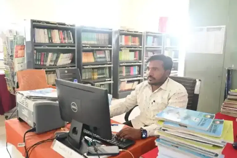 College Of Agriculture Classroom/Lab photo 8