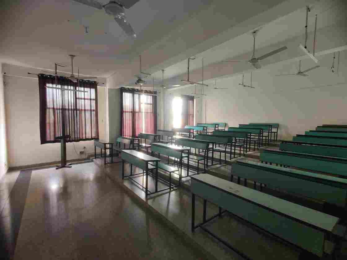 Maya Devi University Dehradun Classroom photo 11