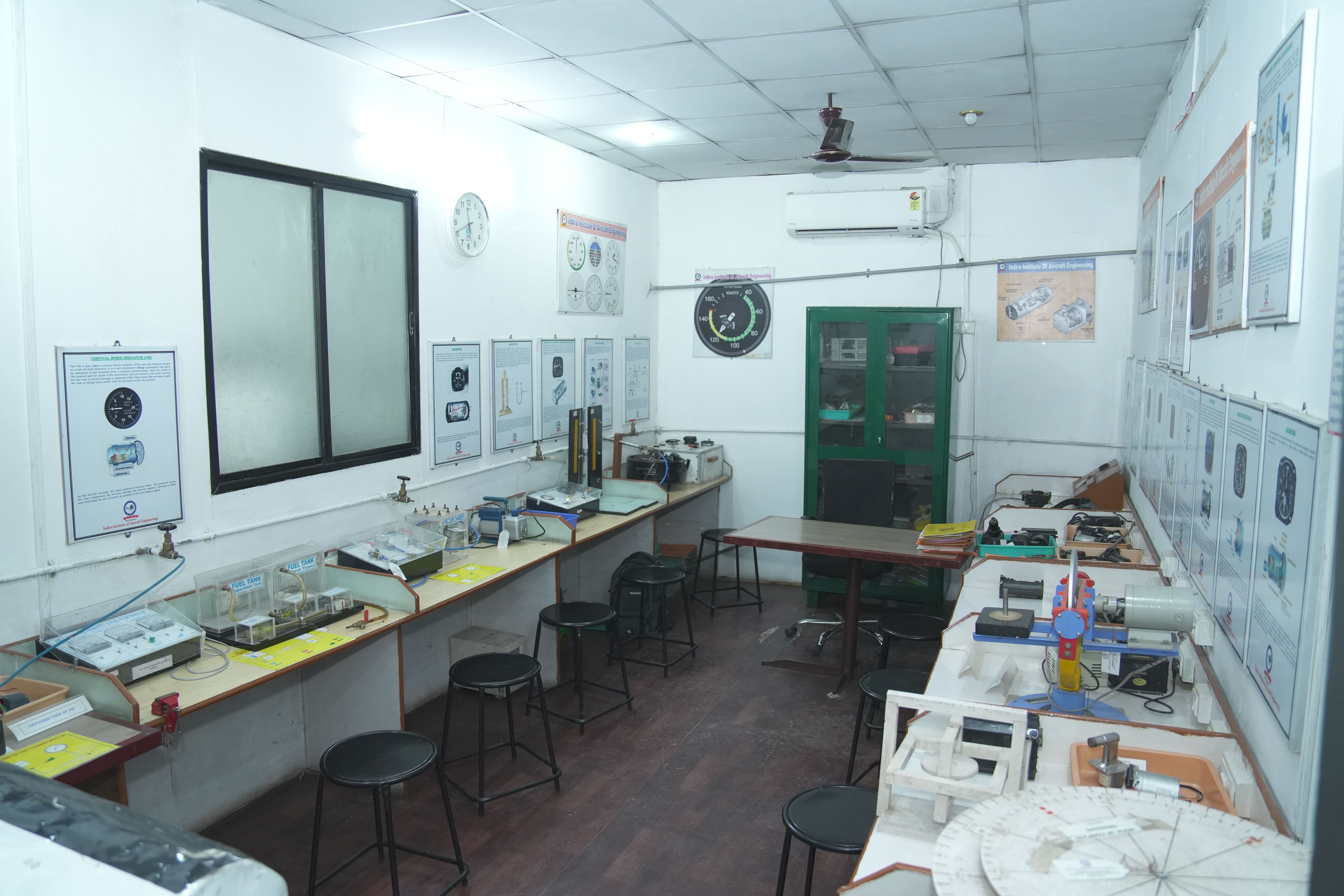 Indira Institute of Aircraft Engineering Classroom An Labs photo 11