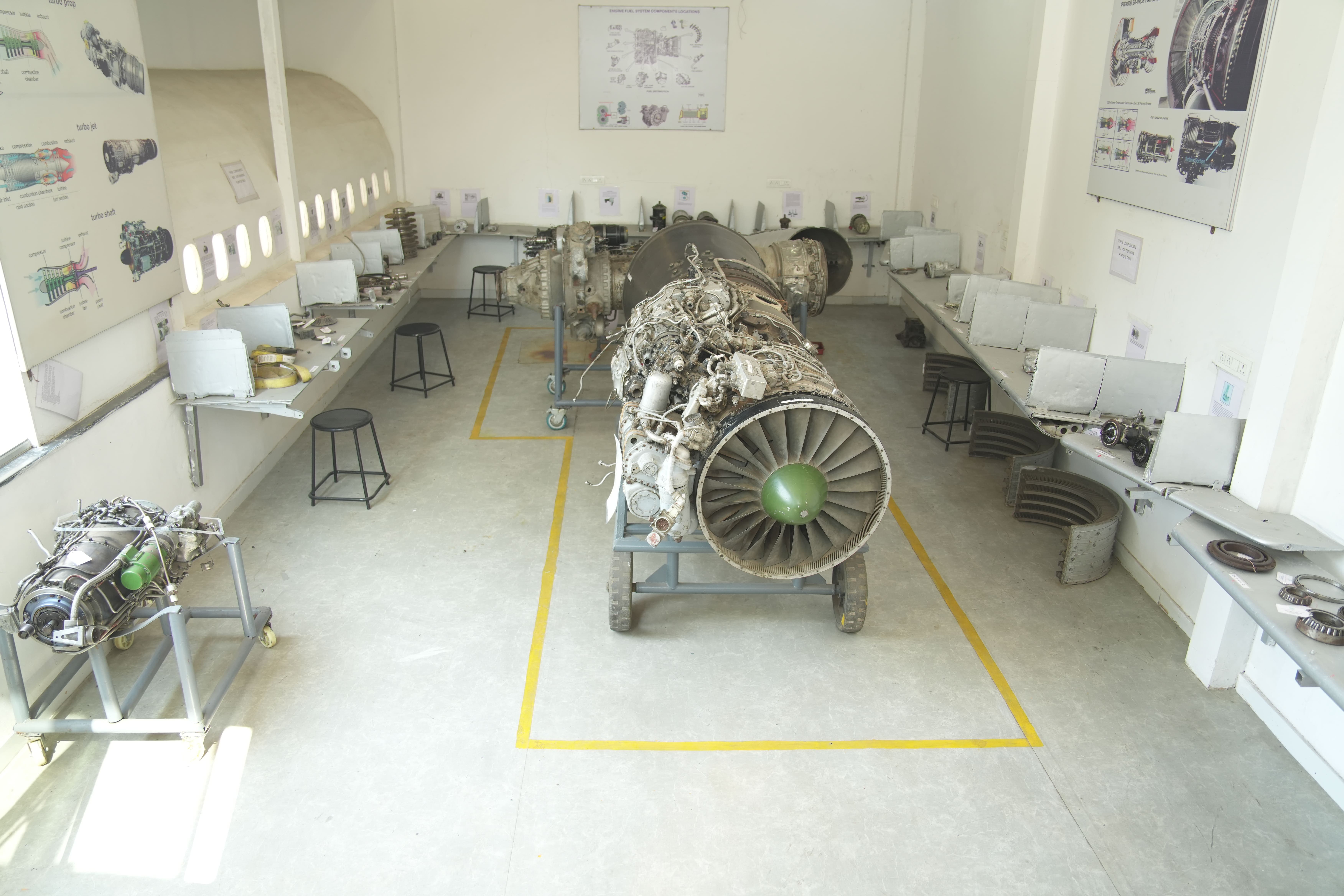Indira Institute of Aircraft Engineering Classroom An Labs photo 7