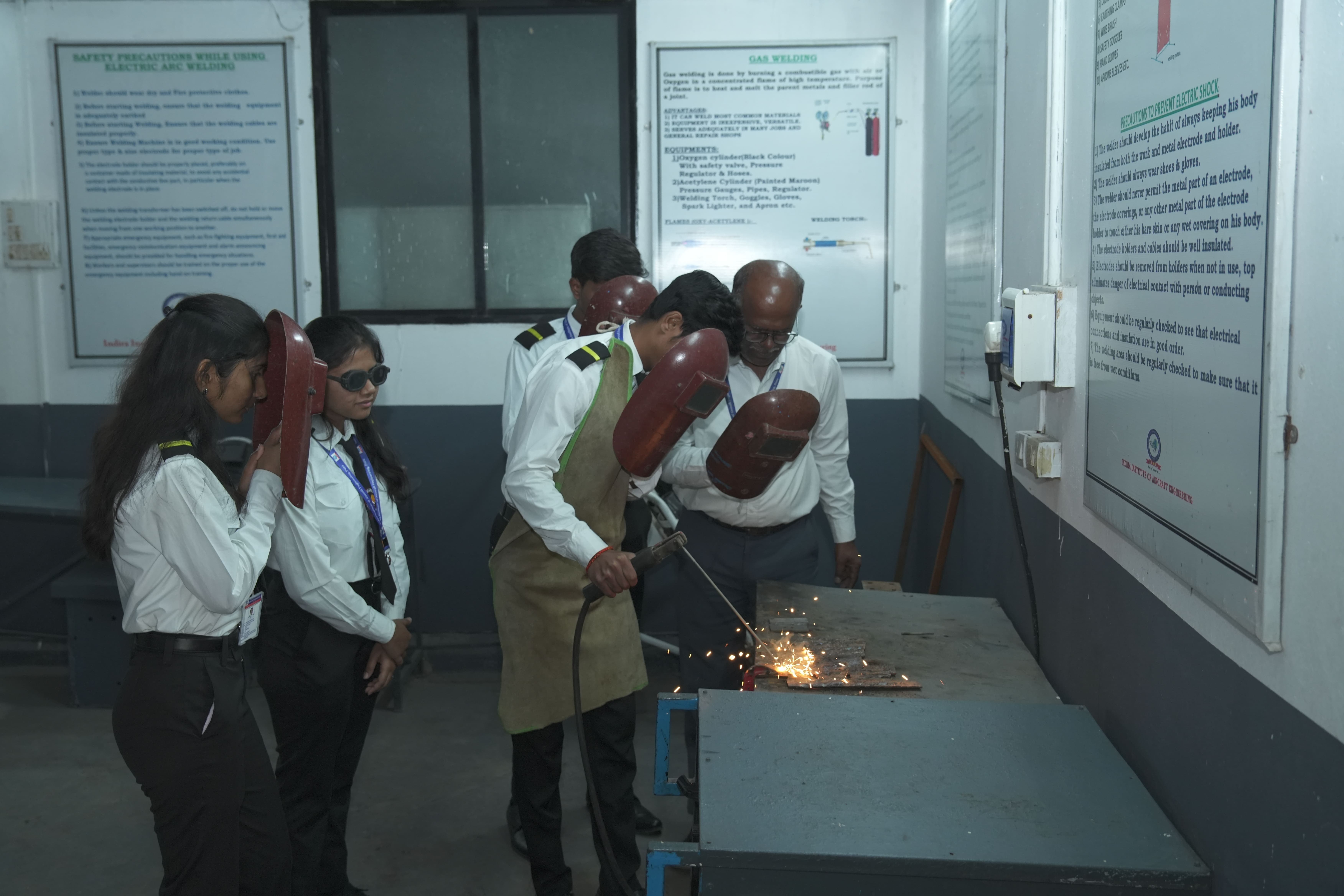 Indira Institute of Aircraft Engineering Faculty and Library photo 4