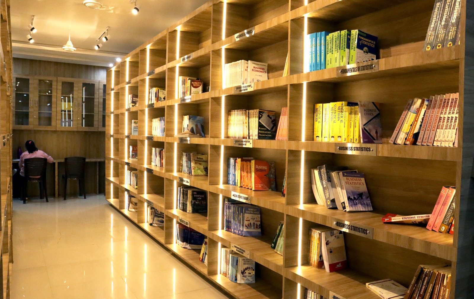 Sunbeam College for Women Varanasi College Images photo 6