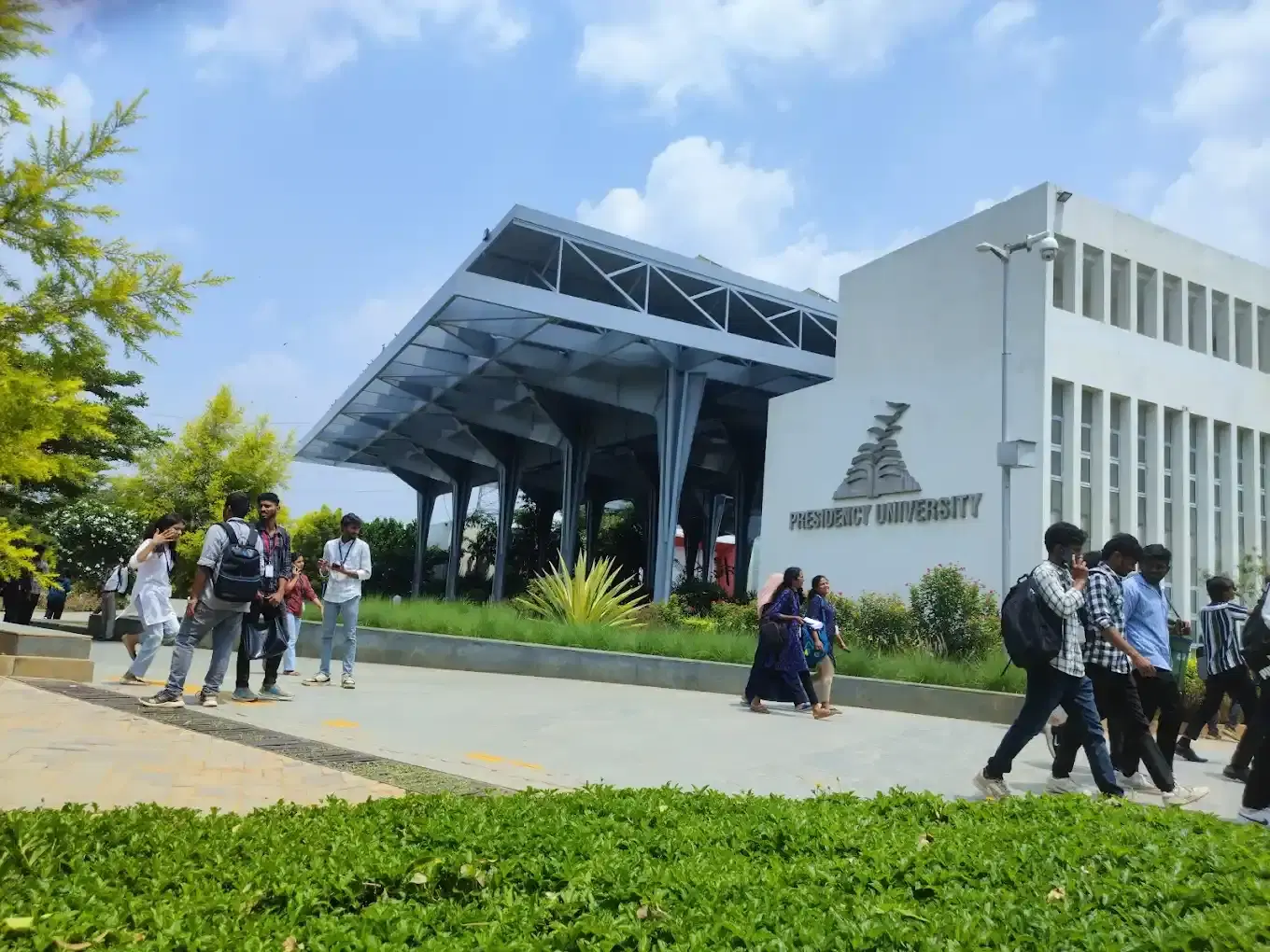 Presidency University, Bangalore Powered by Emversity College Images photo 14