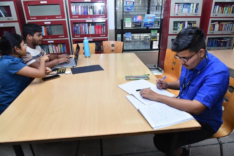 Rai University Ahmedabad Library photo 6