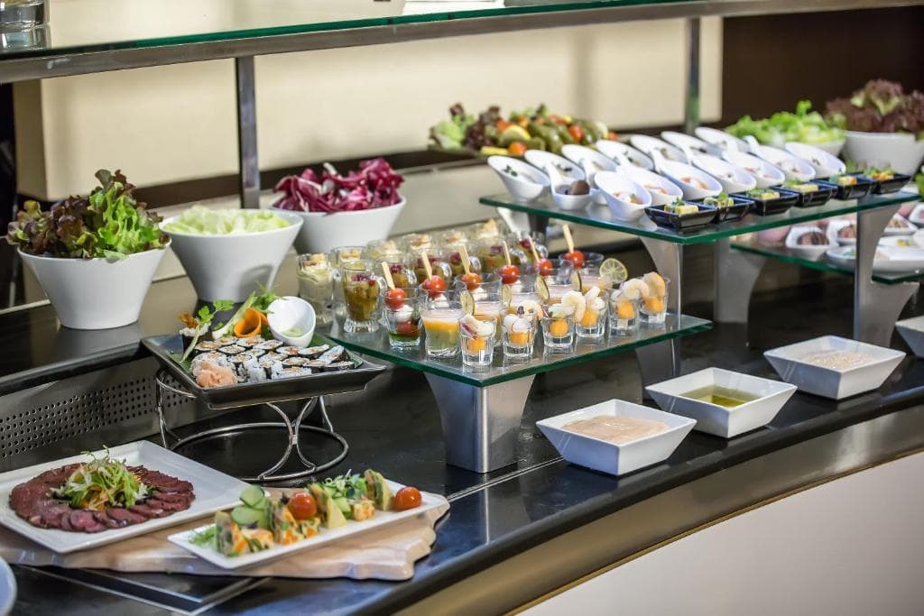 Emversity School of International Hospitality,Dehradun Sunday Hotel Holiday International Dubai photo 11