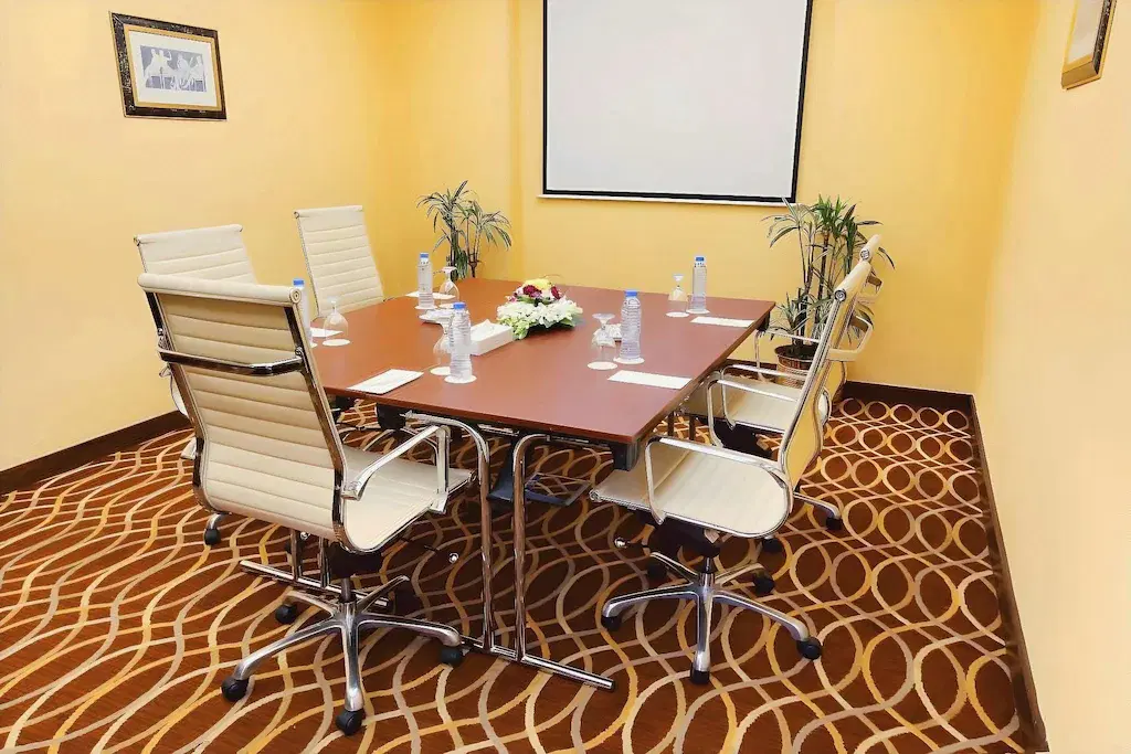 Emversity School of International Hospitality,Dehradun Sunday Suites Excelsior Hotel Deira photo 5