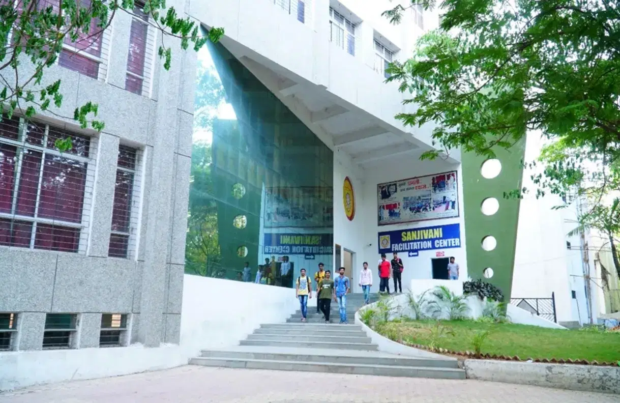Sanjivani University Powered by Emversity College photo 17