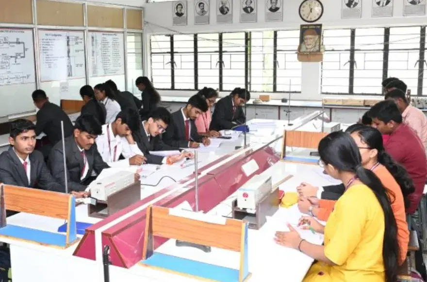 Sanjivani University Powered by Emversity College photo 20