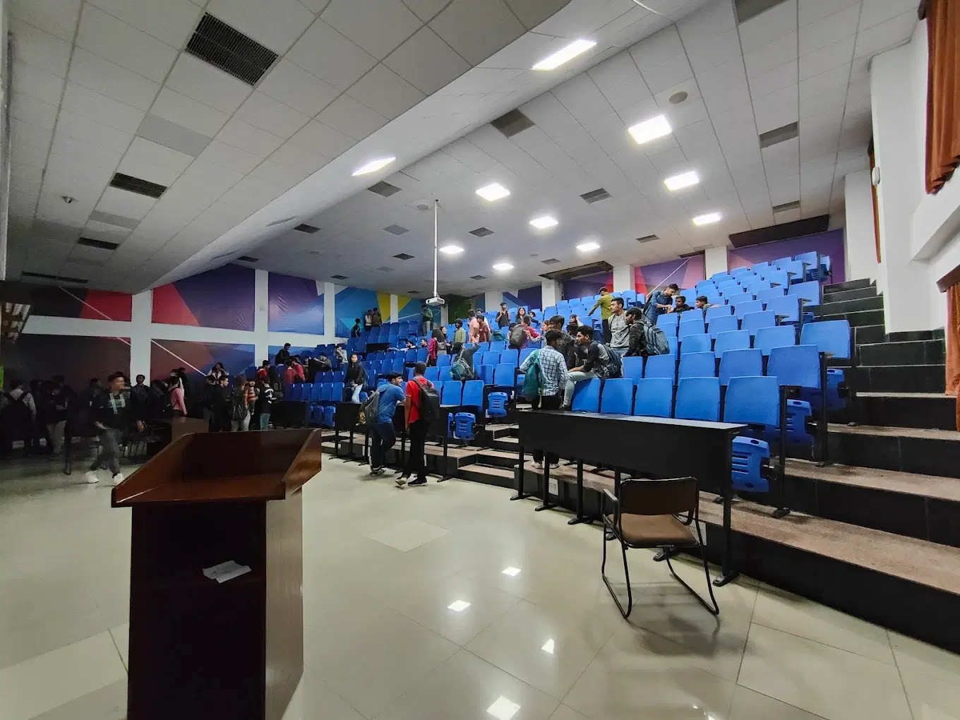 LPU Powered by Emversity College photo 11