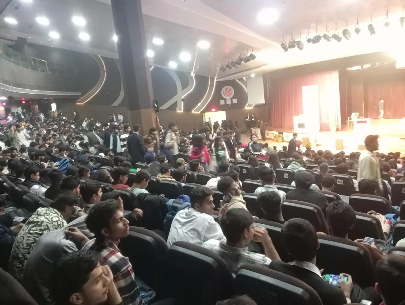 LPU Powered by Emversity College photo 8