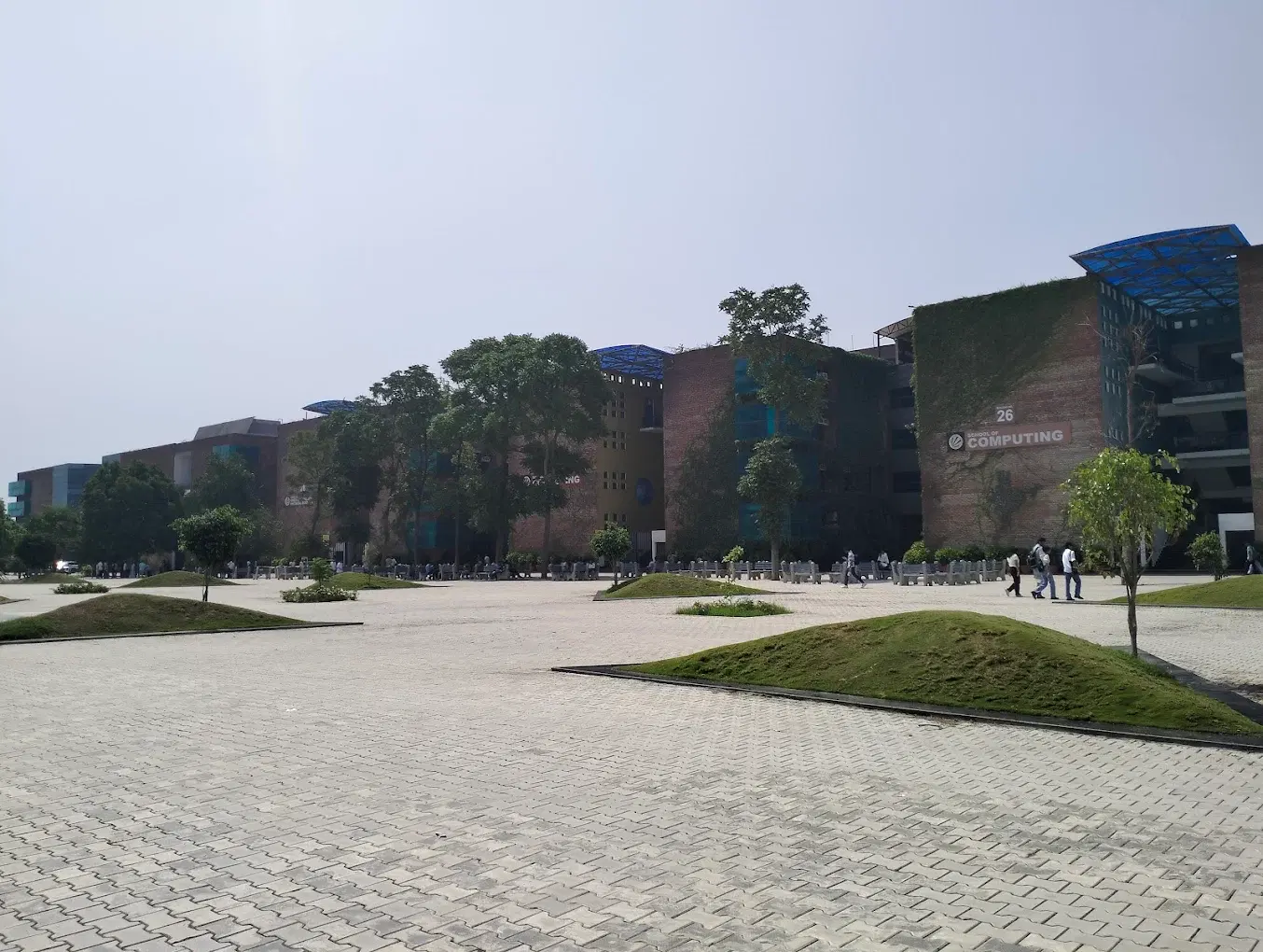 LPU Powered by Emversity College photo 19