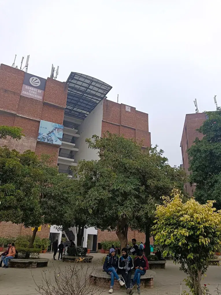 LPU Powered by Emversity College photo 15