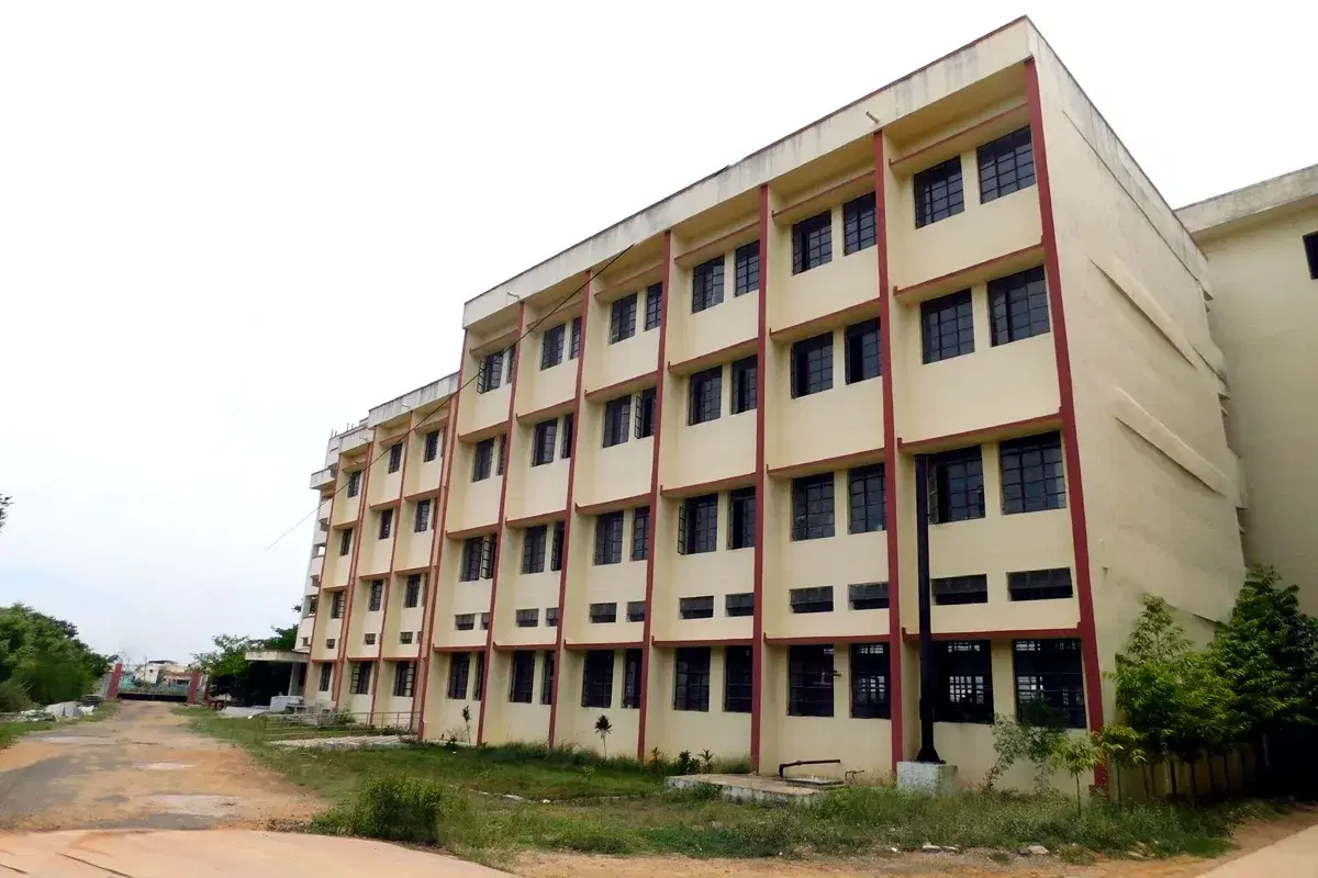 St. Peter's Institute of Higher Education and Research, Chennai Powered by Emversity Campus photo 11