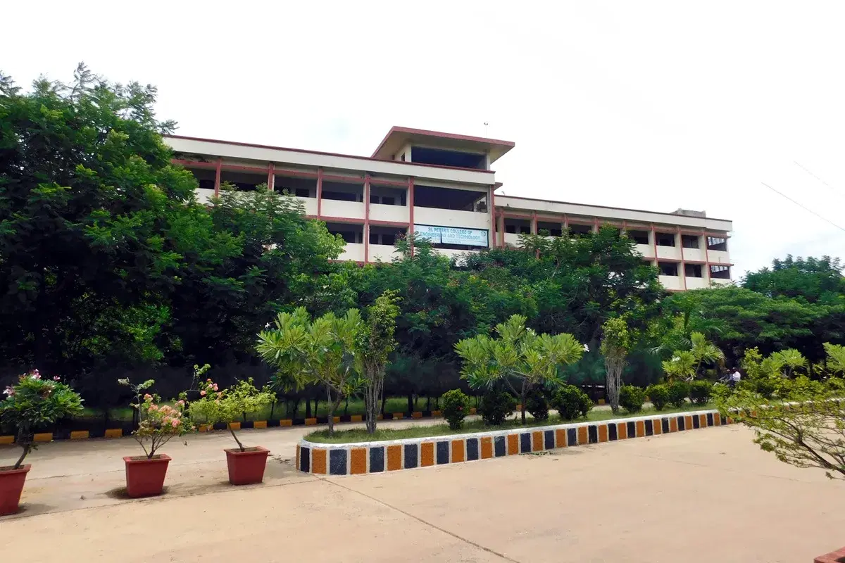 St. Peter's Institute of Higher Education and Research, Chennai Powered by Emversity Campus photo 4