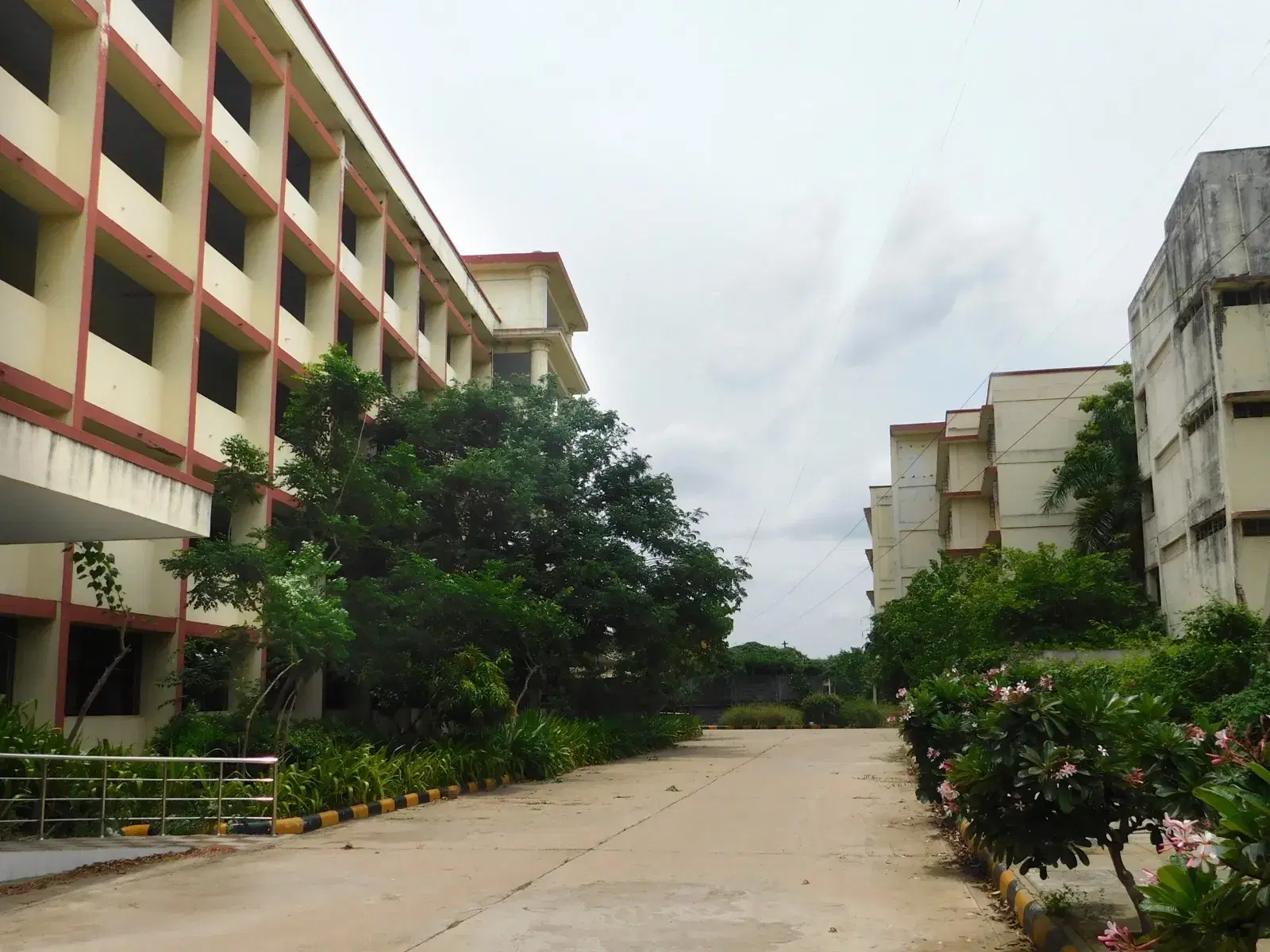 St. Peter's Institute of Higher Education and Research, Chennai Powered by Emversity Campus photo 8