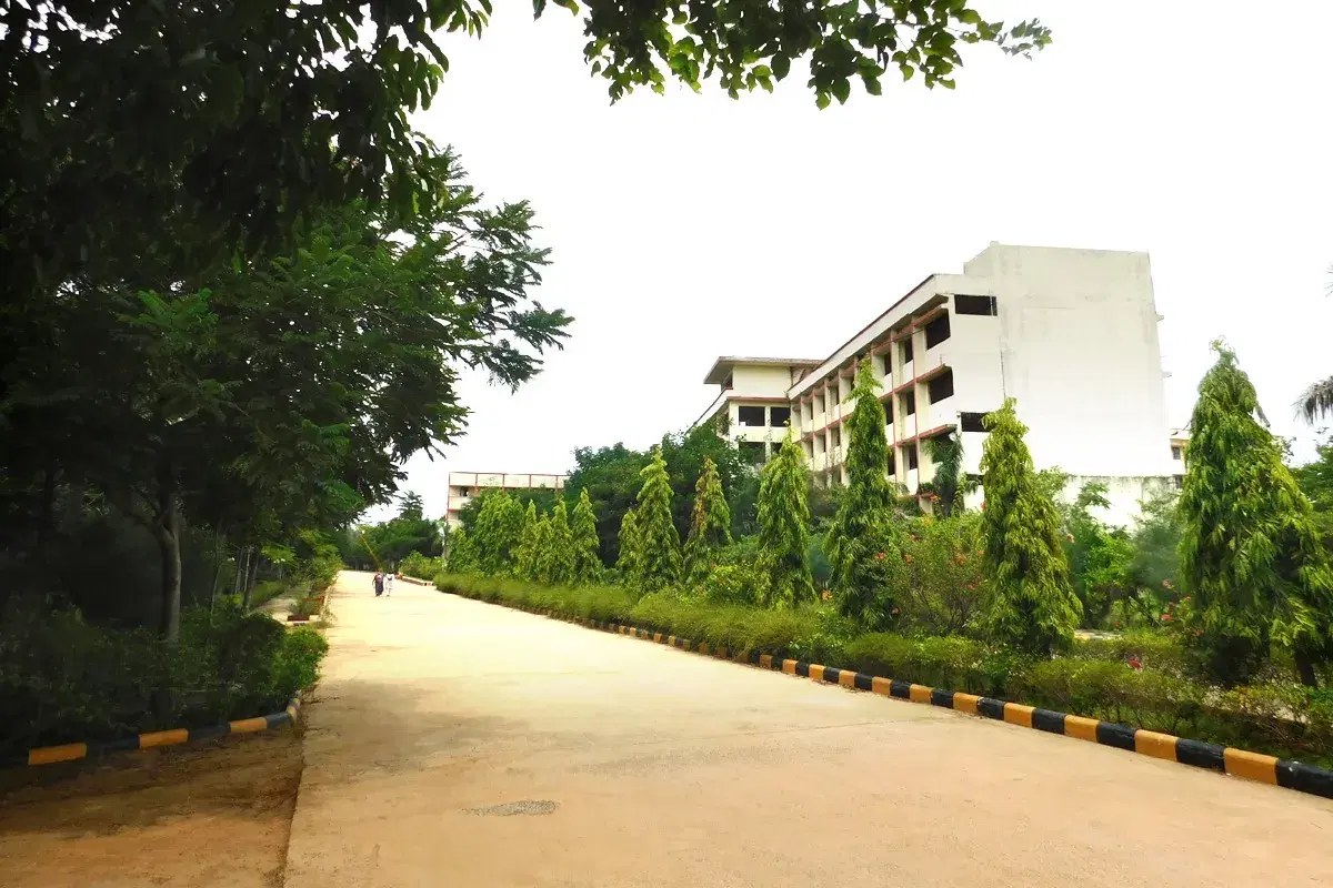 St. Peter's Institute of Higher Education and Research, Chennai Powered by Emversity Campus photo 9
