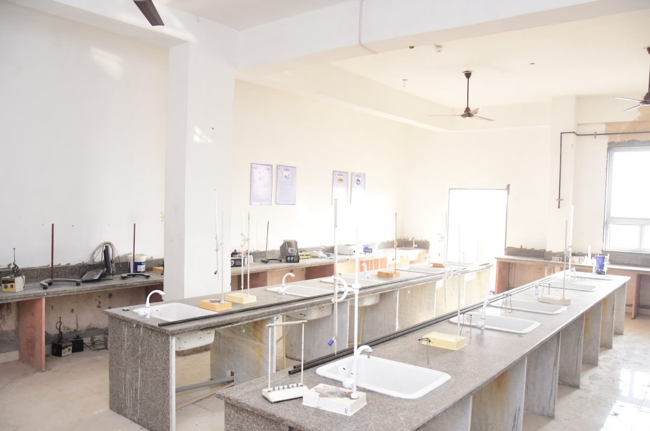 Biyani Institute of Pharmaceutical Sciences Jaipur Pharmacy Lab photo 7