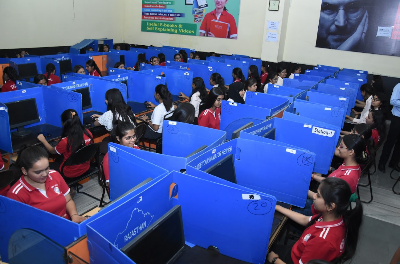 Biyani Girls College Jaipur Labs photo 10