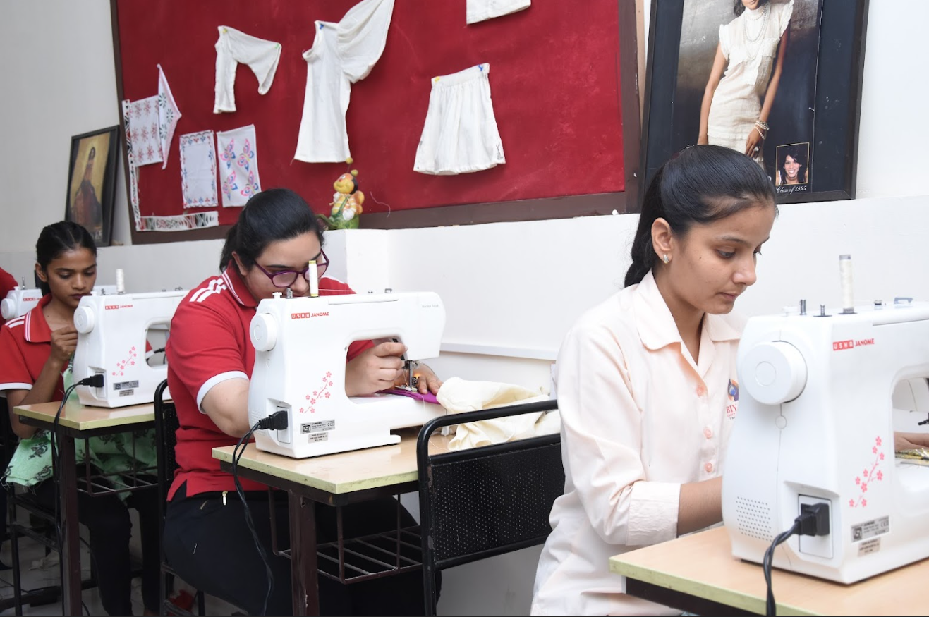 Biyani Girls College Jaipur Fashion Arts/Design photo 27