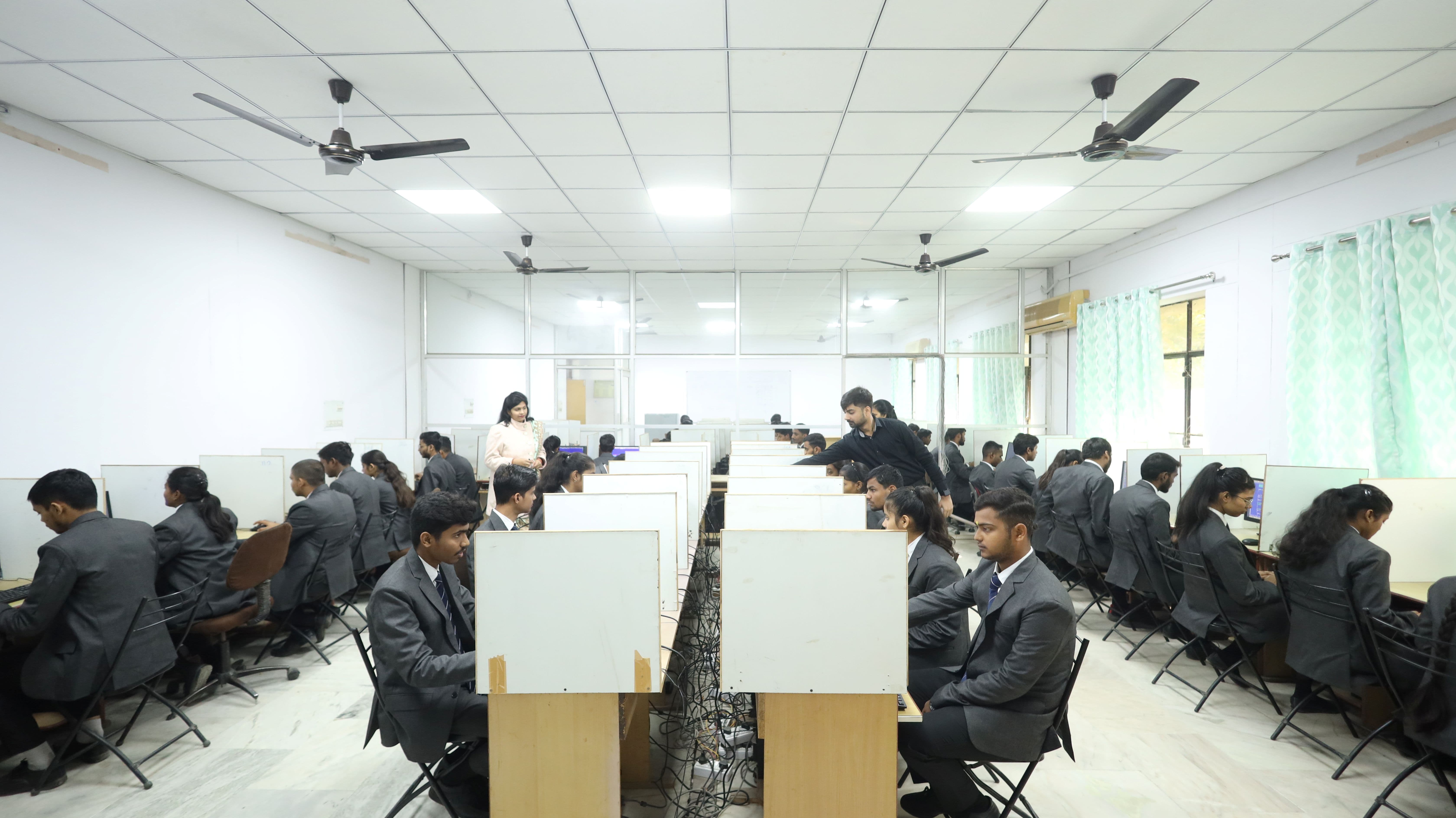 BBS College of Engineering and Technology Allahabad Laboratories and Equipment photo 2